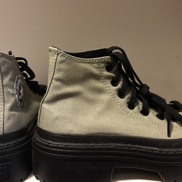 Chuck Taylor All Star Lugged Heel Platform (Never been worn) - Picture 4 of 4